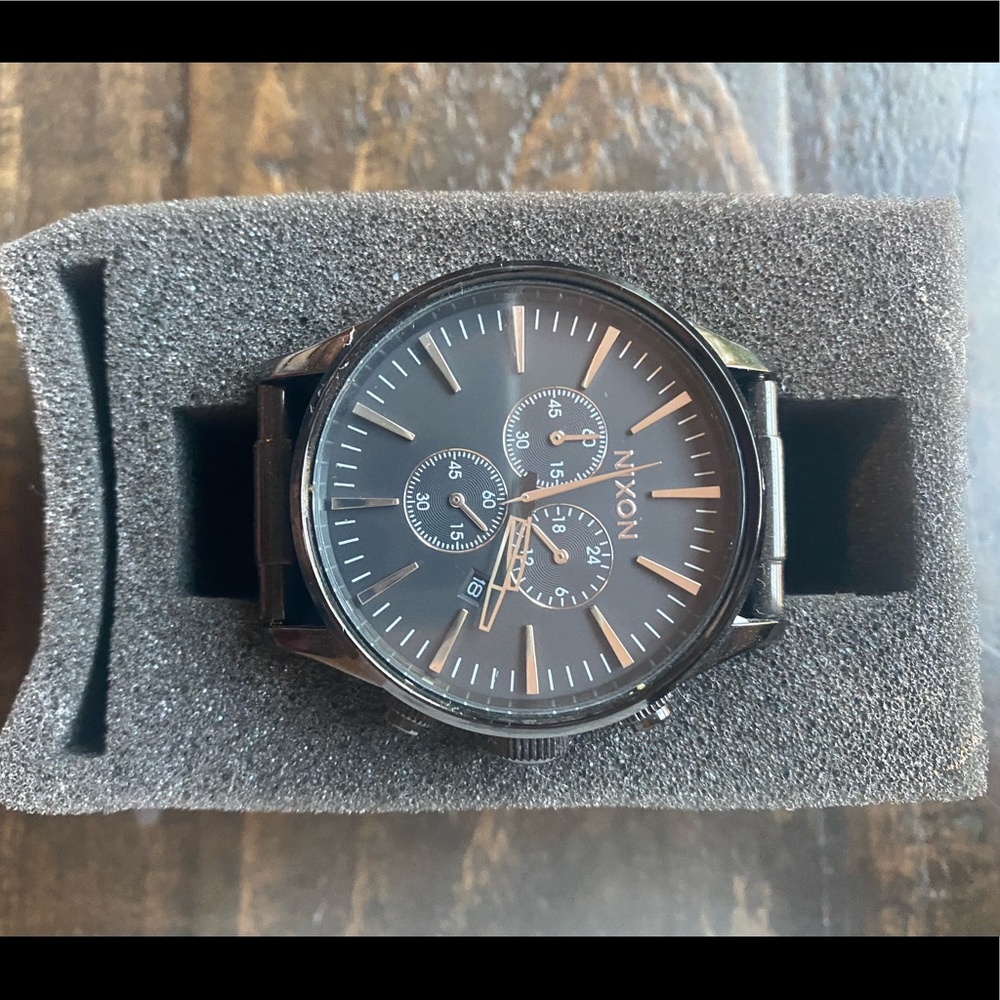 Men’s Nixon watch
